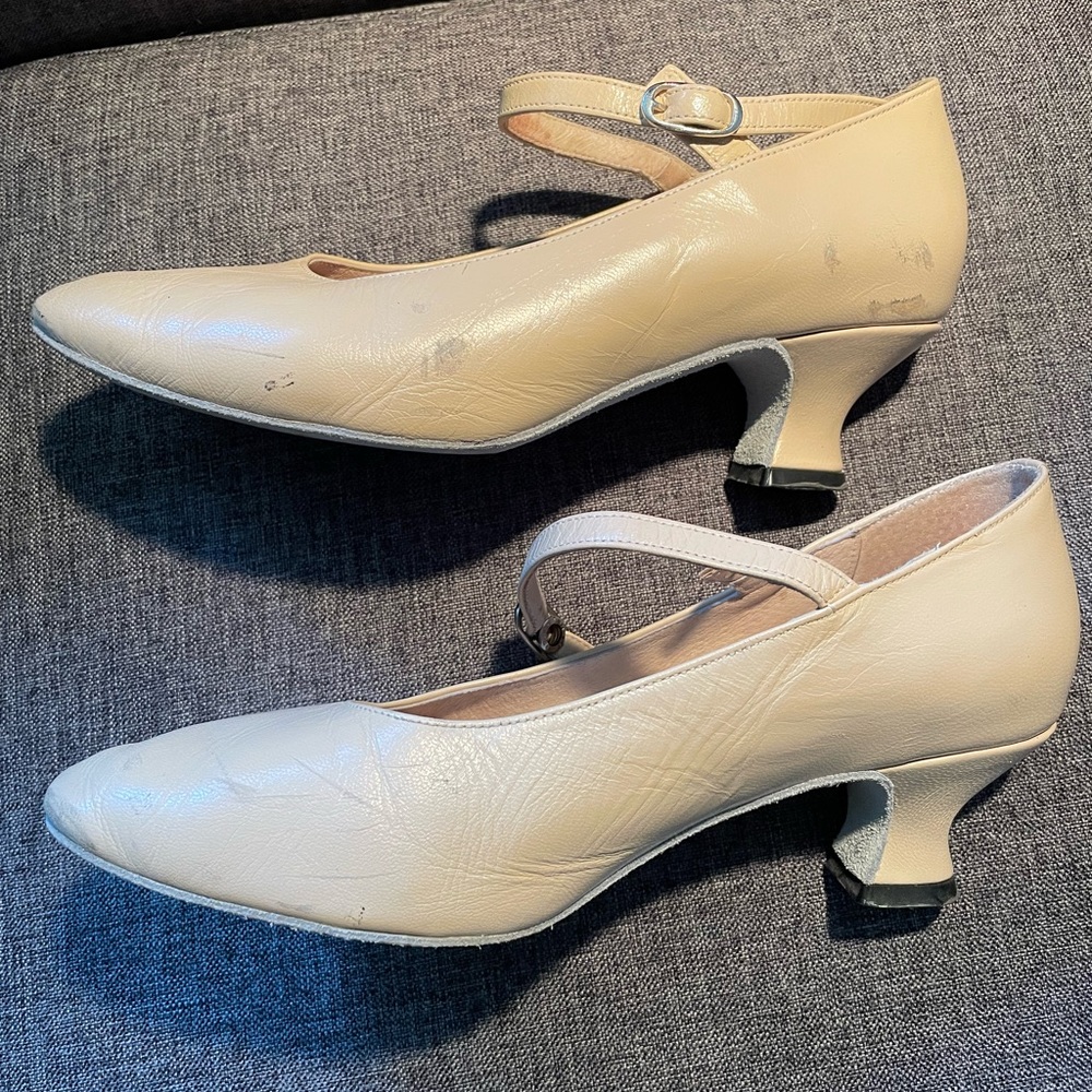 Character, Dance Shoes, wide width
